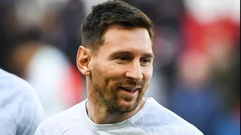 Messi Trở Lại Barcelona: Huyền Thoại và Kỳ Vọng Mới Sau Quả Bóng Vàng Thứ Tám